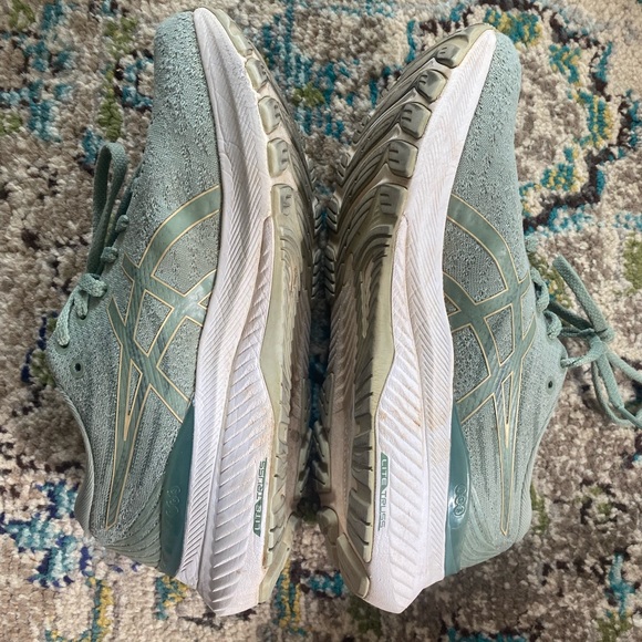 Mint Green ASICS Gel-Cayano 29 running shoes - Picture 5 of 6